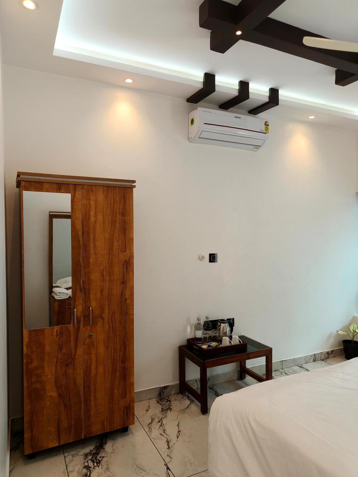 Wavealokam Beach Retreat Варкала Экстерьер фото