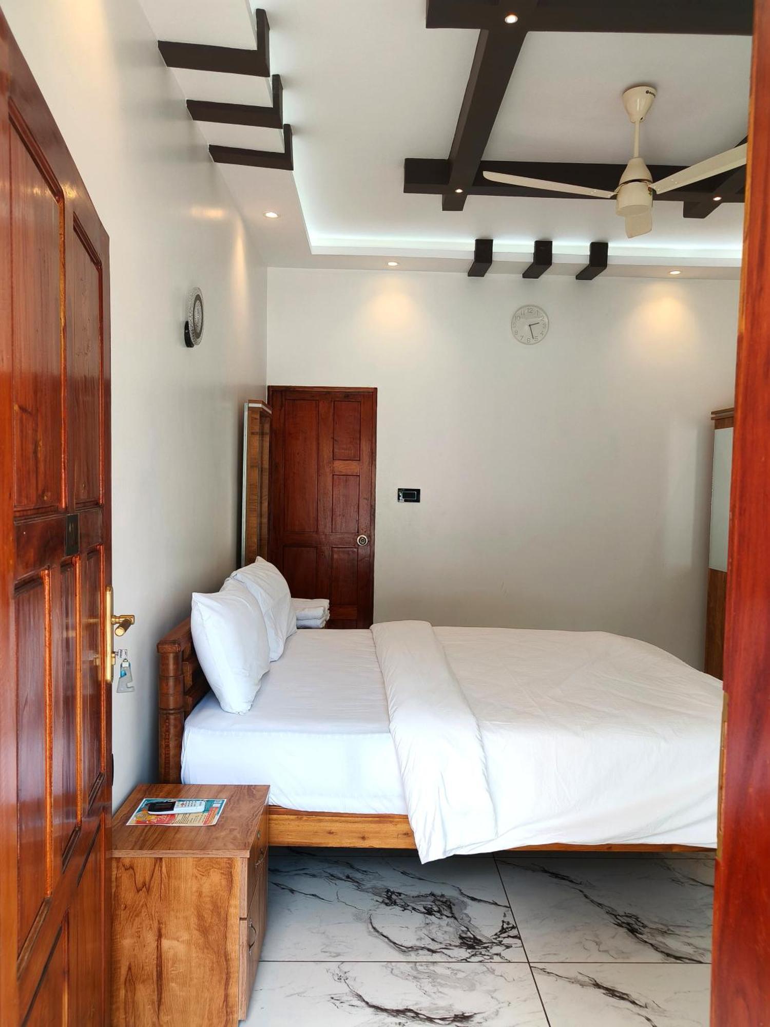 Wavealokam Beach Retreat Варкала Экстерьер фото