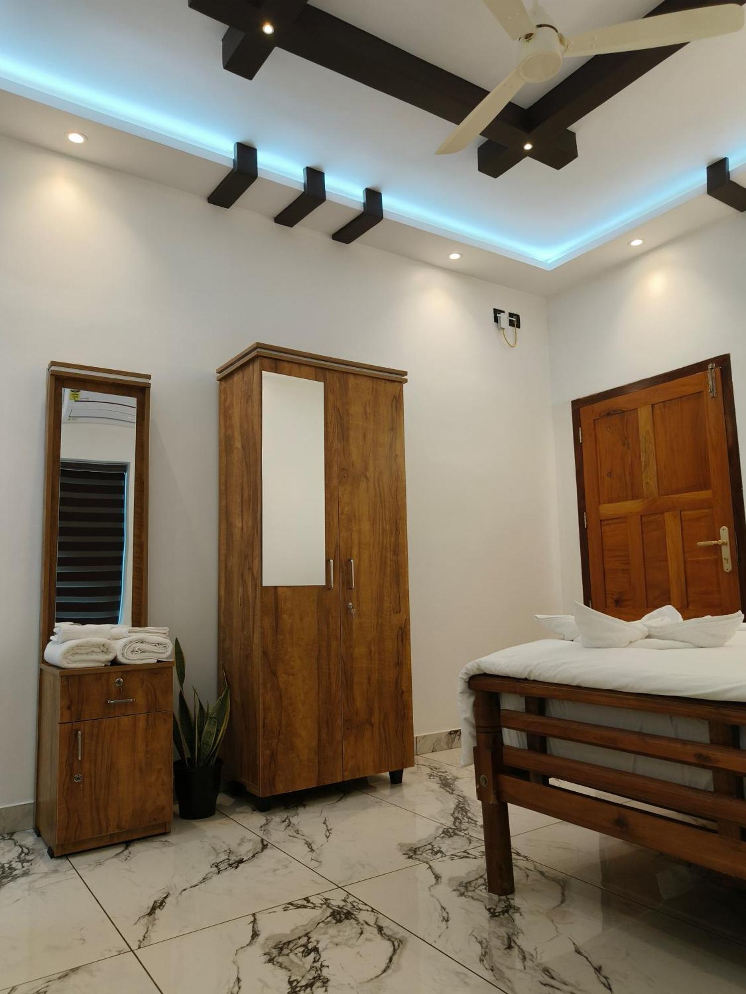 Wavealokam Beach Retreat Варкала Экстерьер фото